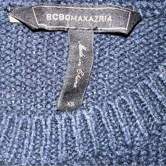 EUC BCBGMAXAZRIA Wool Blend Navy Short Sleeve Knit Sweater- OVERSIZED Size:XS - Picture 2 of 5